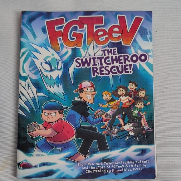 FGTeeV/Popularmmos Graphic Novel Set - Picture 4 of 10